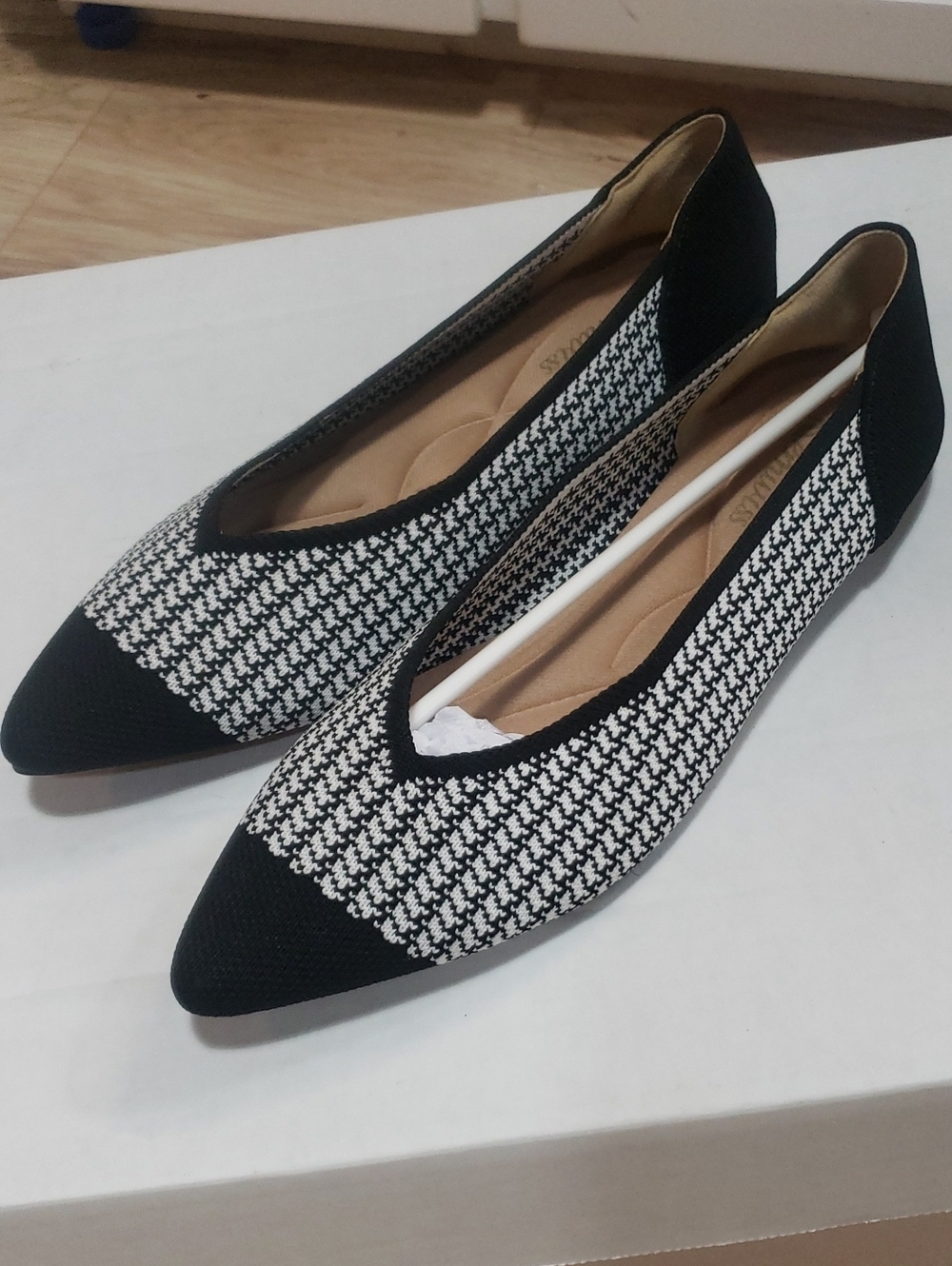 Semwiss Black/white Houndstooth Knitted Ballet Flats Pointed Toe Size 39 Or 9